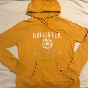 2/$15🌼 Mustard yellow hooded sweatshirt